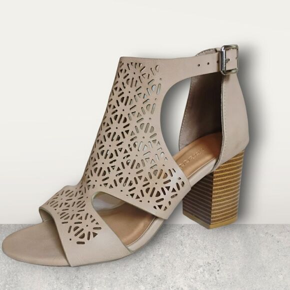 Bamboo Round Peep Toe Geometric Cutout Block Heel Sandal with Back Zipper size 9 - Picture 1 of 11